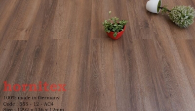 Sàn gỗ công nghiệp Đức Hornitex 555 – 12 – AC4 (1292x136x12mm)