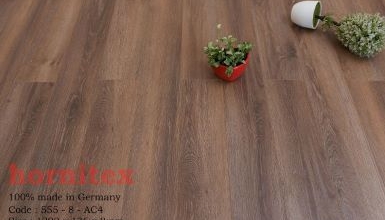 Sàn gỗ công nghiệp Đức Hornitex 556 – 8 – AC4 (1292x136x8mm)